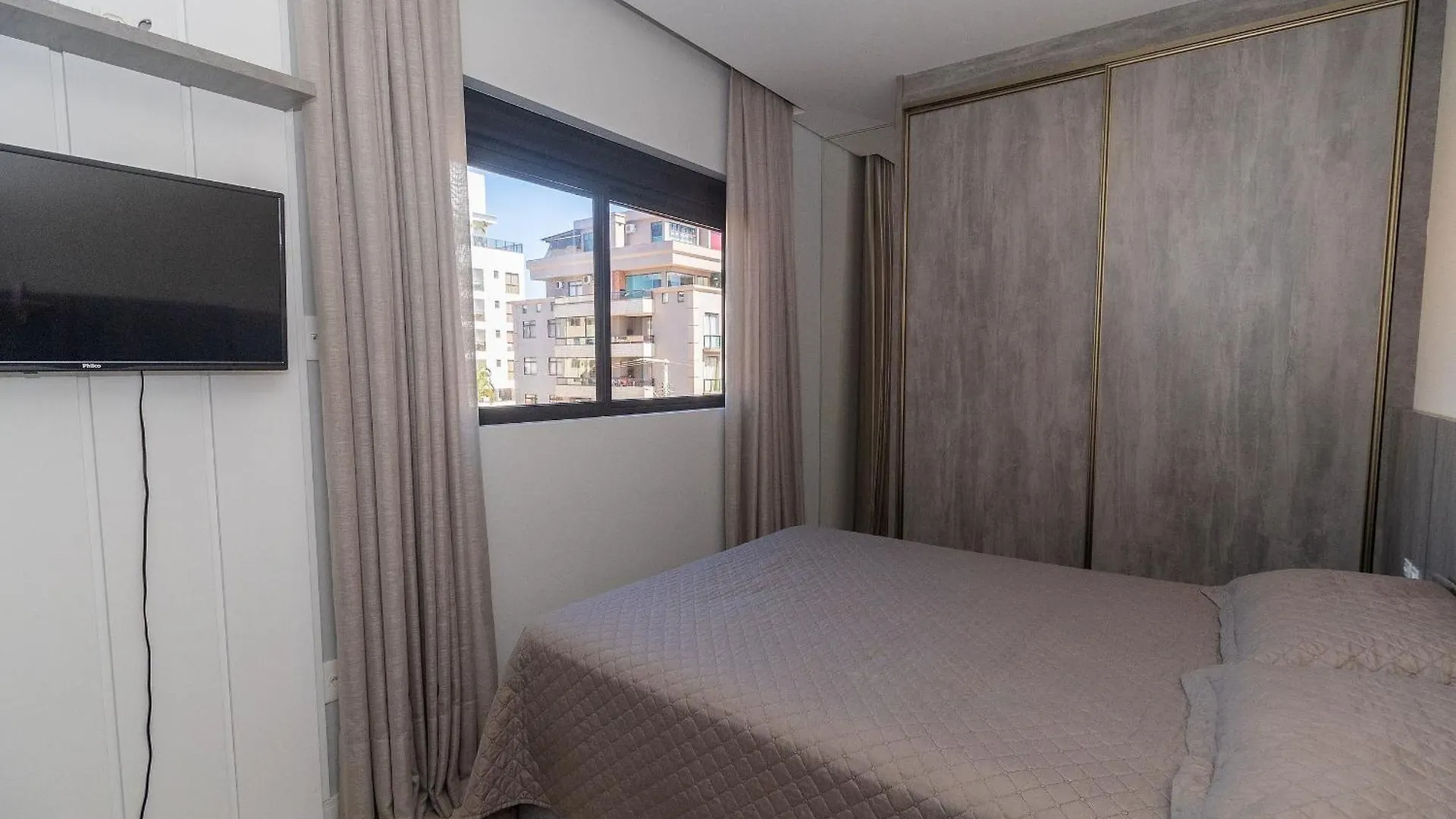 107A - Apartamento A Poucos Metros Do Mar Em Bombas Bombinhas 0*,